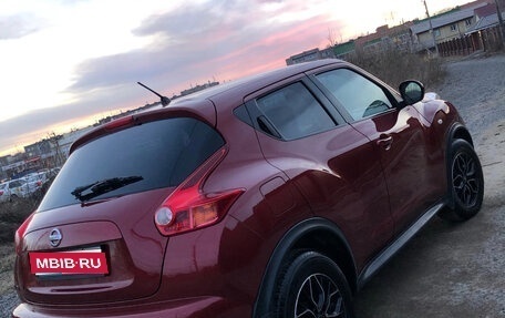 Nissan Juke II, 2011 год, 800 000 рублей, 10 фотография