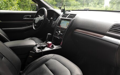 Ford Explorer VI, 2018 год, 3 175 000 рублей, 9 фотография
