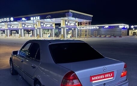 Mercedes-Benz C-Класс, 1993 год, 550 000 рублей, 5 фотография