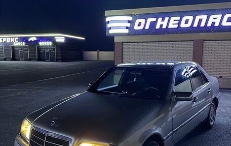 Mercedes-Benz C-Класс, 1993 год, 550 000 рублей, 6 фотография