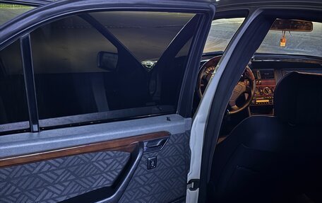 Mercedes-Benz C-Класс, 1993 год, 550 000 рублей, 20 фотография