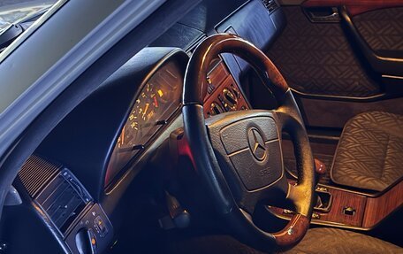 Mercedes-Benz C-Класс, 1993 год, 550 000 рублей, 18 фотография