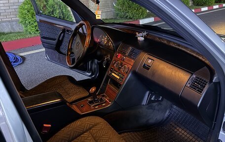 Mercedes-Benz C-Класс, 1993 год, 550 000 рублей, 21 фотография