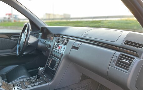 Mercedes-Benz E-Класс, 1998 год, 1 100 000 рублей, 11 фотография