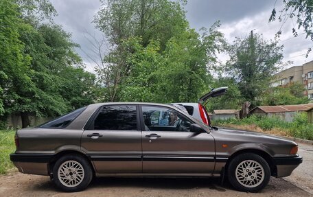 Mitsubishi Galant VIII, 1991 год, 230 000 рублей, 4 фотография