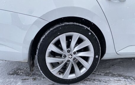 Skoda Superb III рестайлинг, 2017 год, 2 400 000 рублей, 6 фотография