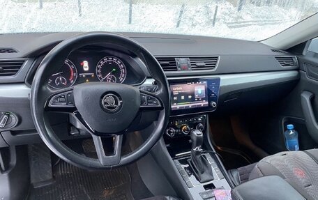 Skoda Superb III рестайлинг, 2017 год, 2 400 000 рублей, 11 фотография