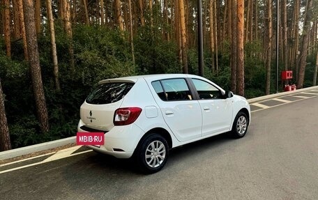 Renault Sandero II рестайлинг, 2021 год, 990 000 рублей, 2 фотография