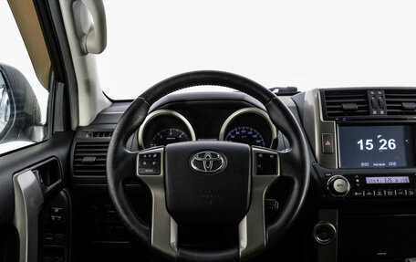Toyota Land Cruiser Prado 150 рестайлинг 2, 2013 год, 2 899 000 рублей, 12 фотография