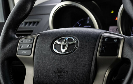 Toyota Land Cruiser Prado 150 рестайлинг 2, 2013 год, 2 899 000 рублей, 13 фотография