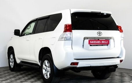 Toyota Land Cruiser Prado 150 рестайлинг 2, 2013 год, 2 899 000 рублей, 7 фотография