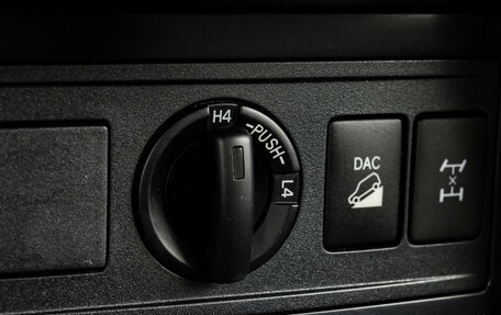 Toyota Land Cruiser Prado 150 рестайлинг 2, 2013 год, 2 899 000 рублей, 17 фотография