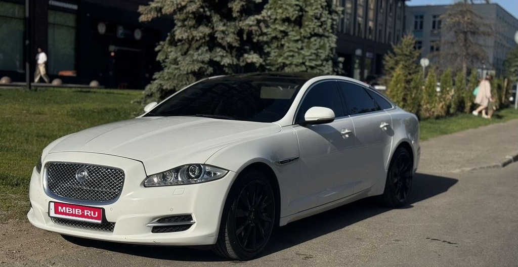 Jaguar XJ IV (X351), 2010 год, 1 795 000 рублей, 1 фотография
