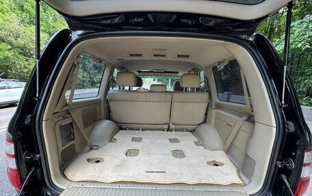 Toyota Land Cruiser 100 рестайлинг 2, 2003 год, 2 600 000 рублей, 12 фотография