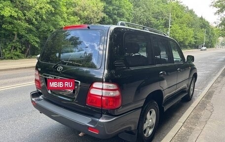 Toyota Land Cruiser 100 рестайлинг 2, 2003 год, 2 600 000 рублей, 6 фотография