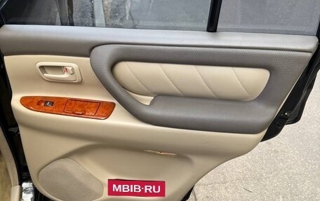 Toyota Land Cruiser 100 рестайлинг 2, 2003 год, 2 600 000 рублей, 15 фотография