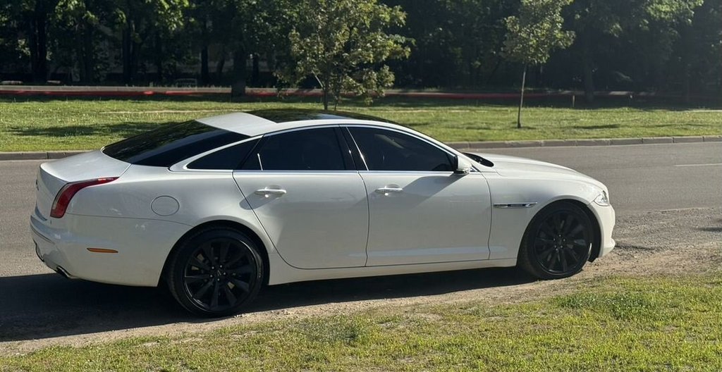 Jaguar XJ IV (X351), 2010 год, 1 795 000 рублей, 4 фотография