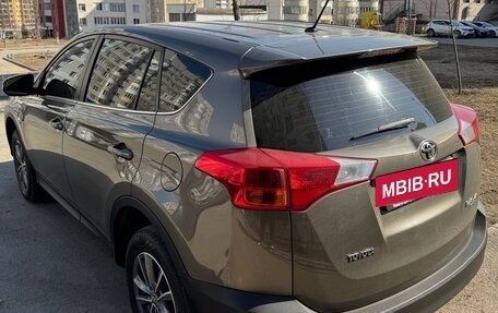 Toyota RAV4, 2014 год, 1 690 000 рублей, 4 фотография