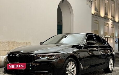 BMW 5 серия, 2021 год, 2 995 000 рублей, 2 фотография