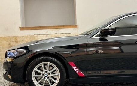 BMW 5 серия, 2021 год, 2 995 000 рублей, 10 фотография