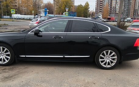 Volvo S90 II рестайлинг, 2019 год, 2 300 000 рублей, 1 фотография