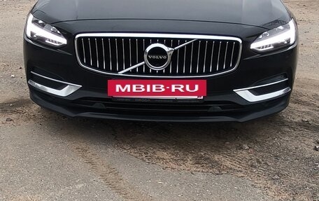 Volvo S90 II рестайлинг, 2019 год, 2 300 000 рублей, 2 фотография