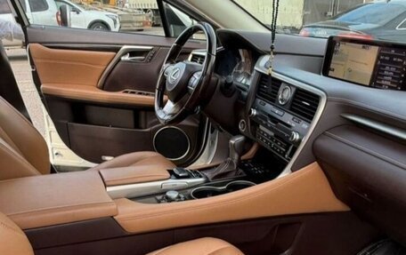 Lexus RX IV рестайлинг, 2016 год, 3 600 000 рублей, 17 фотография