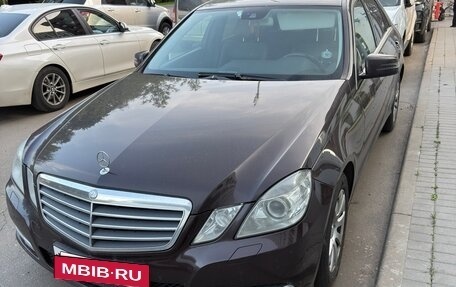 Mercedes-Benz E-Класс, 2012 год, 1 650 000 рублей, 3 фотография
