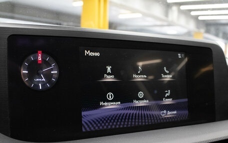 Lexus ES VII, 2018 год, 3 519 000 рублей, 26 фотография