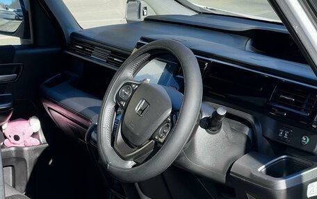 Honda Stepwgn IV, 2017 год, 2 250 000 рублей, 7 фотография