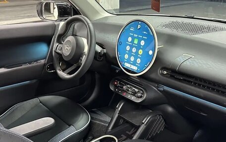 MINI Hatch, 2024 год, 2 600 000 рублей, 9 фотография