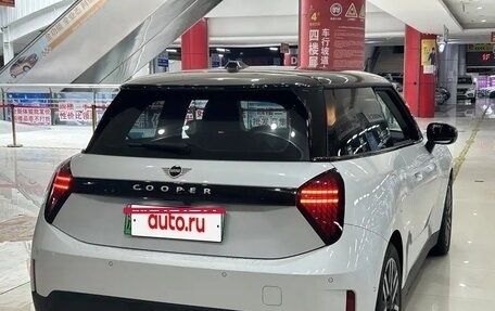 MINI Hatch, 2024 год, 2 600 000 рублей, 7 фотография