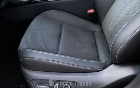 Toyota Camry, 2024 год, 4 499 000 рублей, 19 фотография