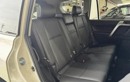 Toyota Land Cruiser Prado 150 рестайлинг 2, 2021 год, 3 522 123 рублей, 5 фотография