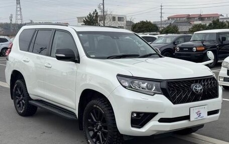 Toyota Land Cruiser Prado 150 рестайлинг 2, 2021 год, 3 522 123 рублей, 10 фотография