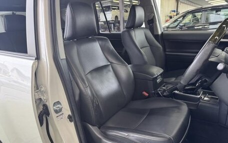 Toyota Land Cruiser Prado 150 рестайлинг 2, 2021 год, 3 522 123 рублей, 26 фотография