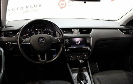 Skoda Octavia, 2018 год, 1 349 000 рублей, 8 фотография