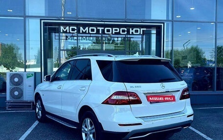 Mercedes-Benz M-Класс, 2012 год, 2 140 000 рублей, 4 фотография