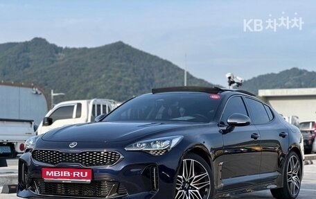 KIA Stinger I, 2021 год, 2 410 000 рублей, 1 фотография
