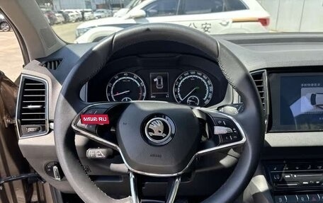 Skoda Karoq I, 2022 год, 1 995 000 рублей, 6 фотография