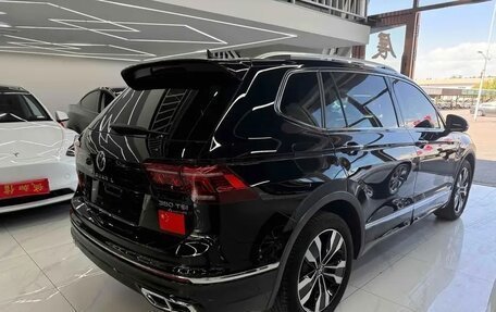 Volkswagen Tiguan II, 2022 год, 3 240 000 рублей, 6 фотография