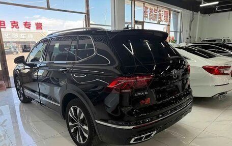 Volkswagen Tiguan II, 2022 год, 3 240 000 рублей, 5 фотография