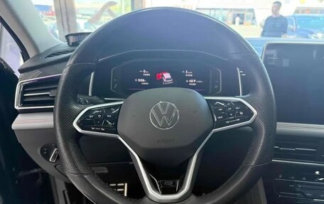 Volkswagen Tiguan II, 2022 год, 3 240 000 рублей, 9 фотография