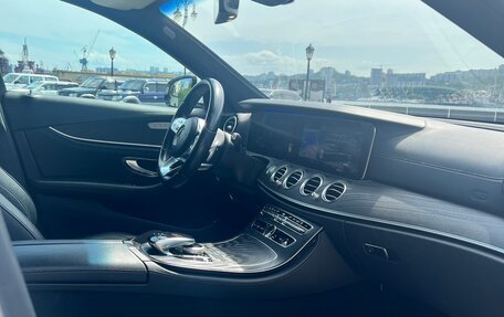 Mercedes-Benz E-Класс, 2018 год, 2 999 999 рублей, 11 фотография