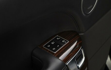 Land Rover Range Rover IV рестайлинг, 2013 год, 3 899 000 рублей, 19 фотография