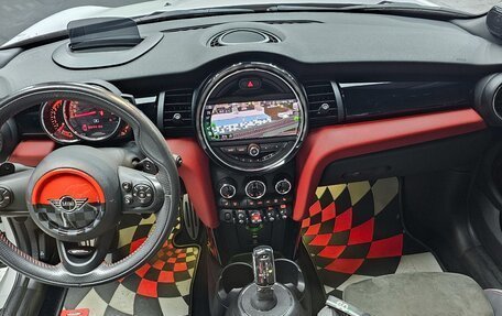 MINI Cabrio, 2020 год, 2 330 000 рублей, 11 фотография