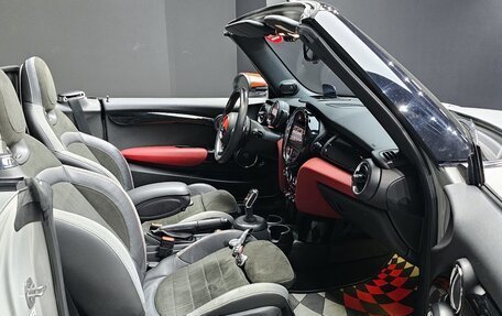 MINI Cabrio, 2020 год, 2 330 000 рублей, 19 фотография