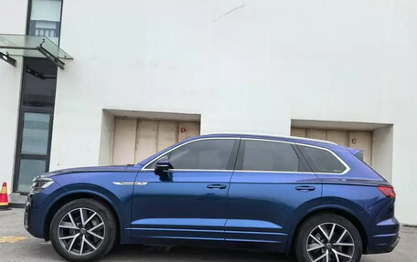 Volkswagen Touareg III, 2021 год, 4 400 000 рублей, 3 фотография
