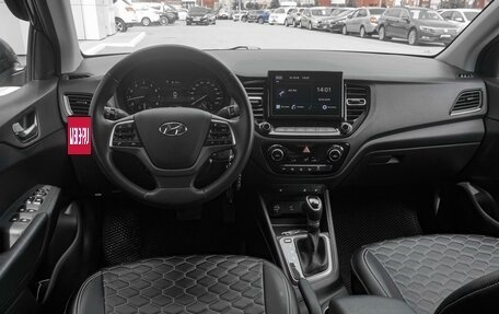 Hyundai Solaris II рестайлинг, 2021 год, 1 799 000 рублей, 6 фотография