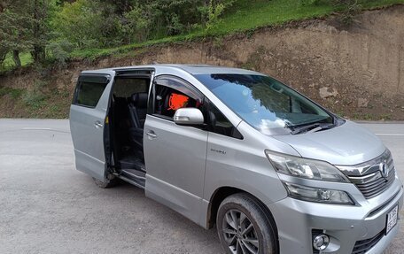 Toyota Vellfire I, 2012 год, 3 050 000 рублей, 3 фотография